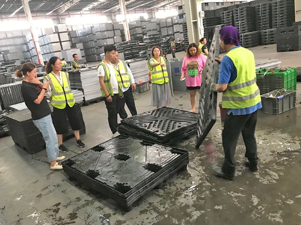 大托盤棧板自動清洗烘干機